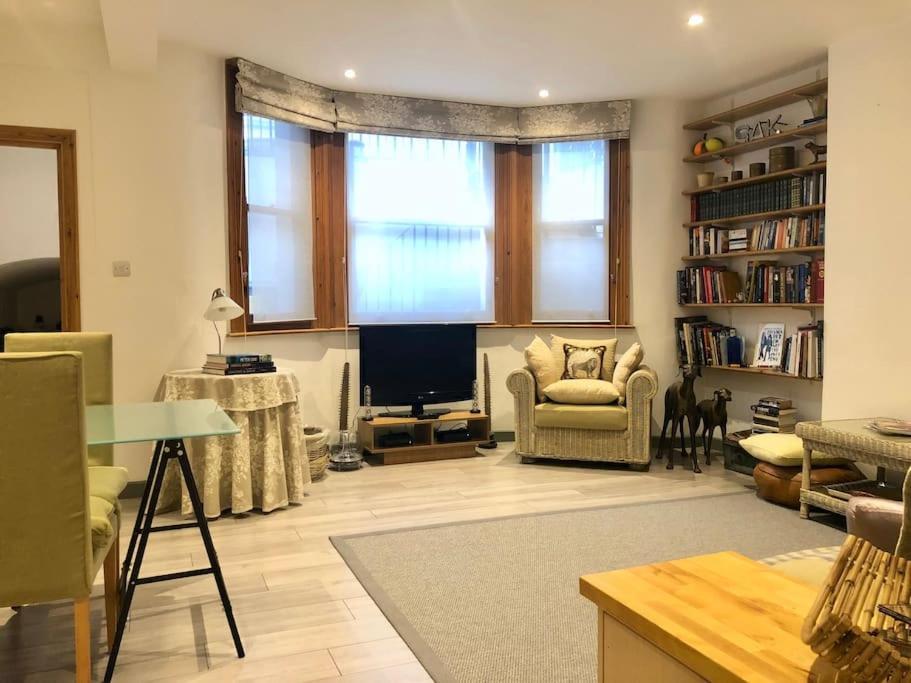Quiet Kensington Flat Ideal For Central London Exterior foto
